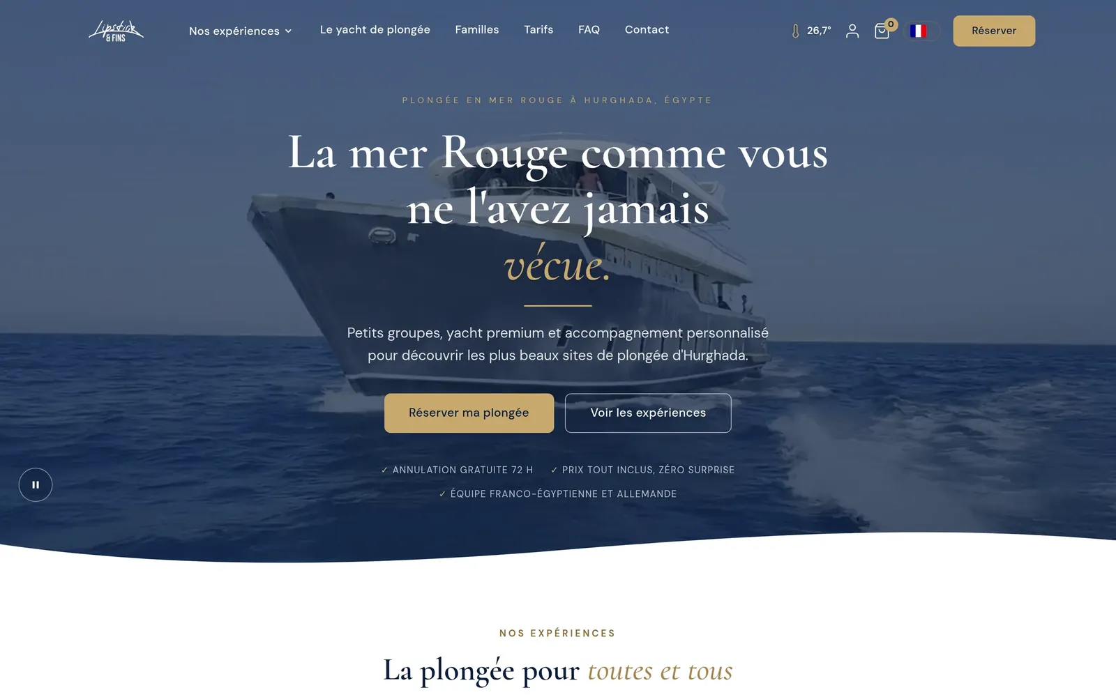 Accueil du site Lipstick & Fins : photo de yacht en mer Rouge, titre « La mer Rouge comme vous ne l'avez jamais vécue » et bouton « Réserver ma plongée »